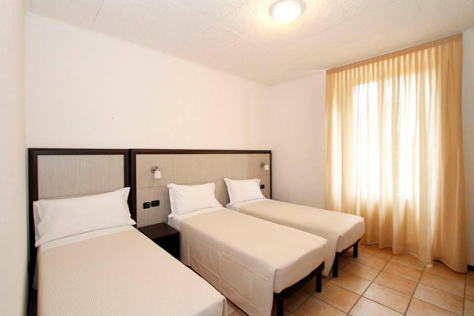 Albergo Maccagno エクステリア 写真